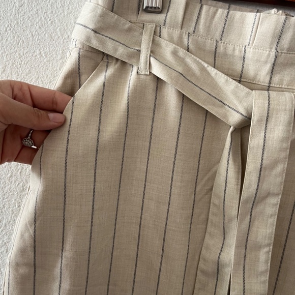 Banana Republic Factory Tan Pencil Skirt - Picture 2 of 4